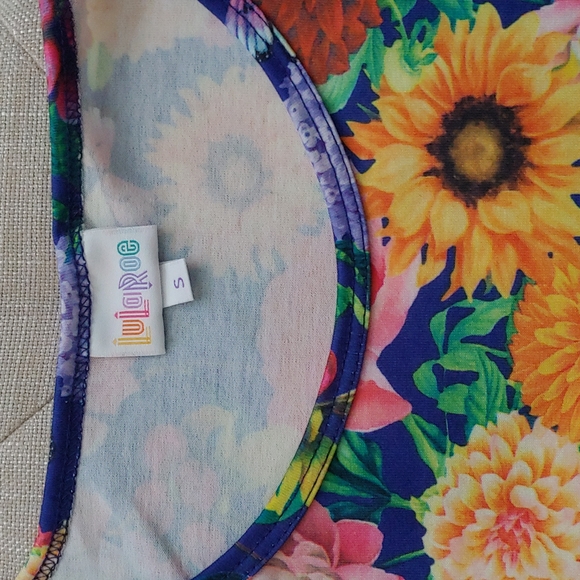 5/$25 Lularoe Irma Tunic Top Small S Flowers Butterflies - Picture 2 of 4